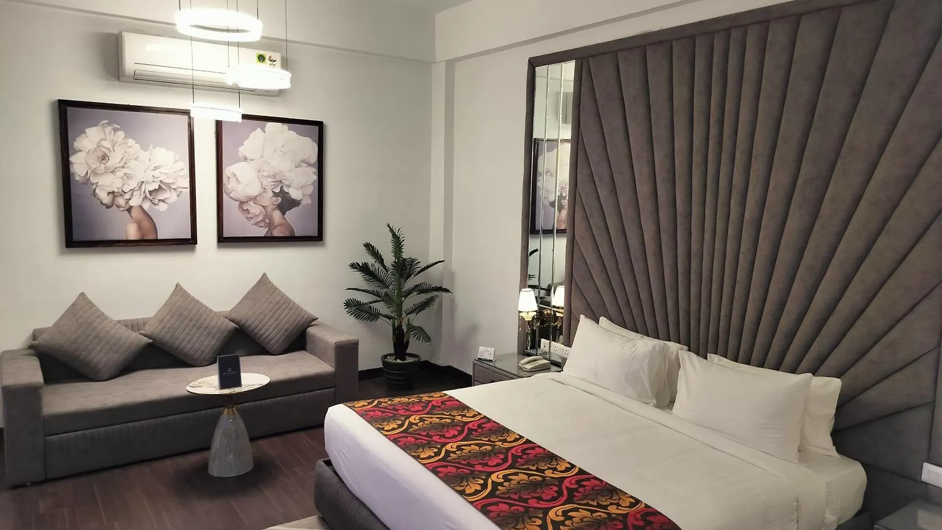 Bel-La Monde Hotel Nh8 At 6Km From Igi Airport Delhi New Delhi